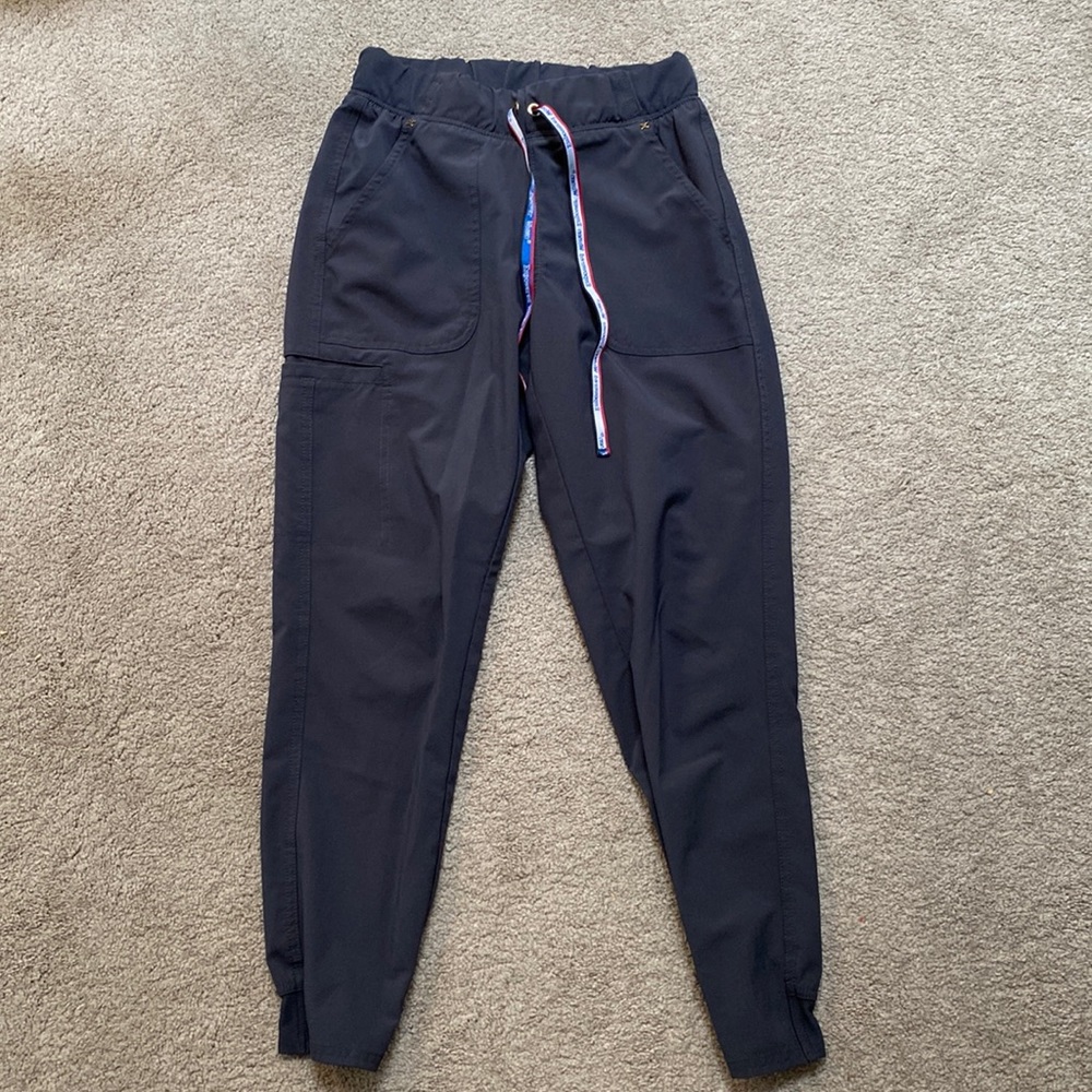 Cherokee Scrub Jogger - Katie Duke